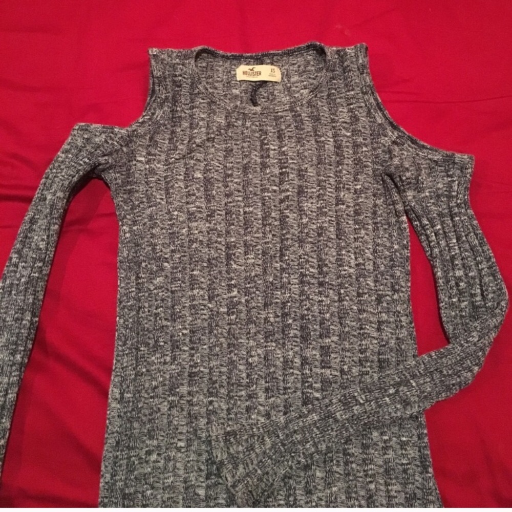 Hollister cold shoulder top, open to trades