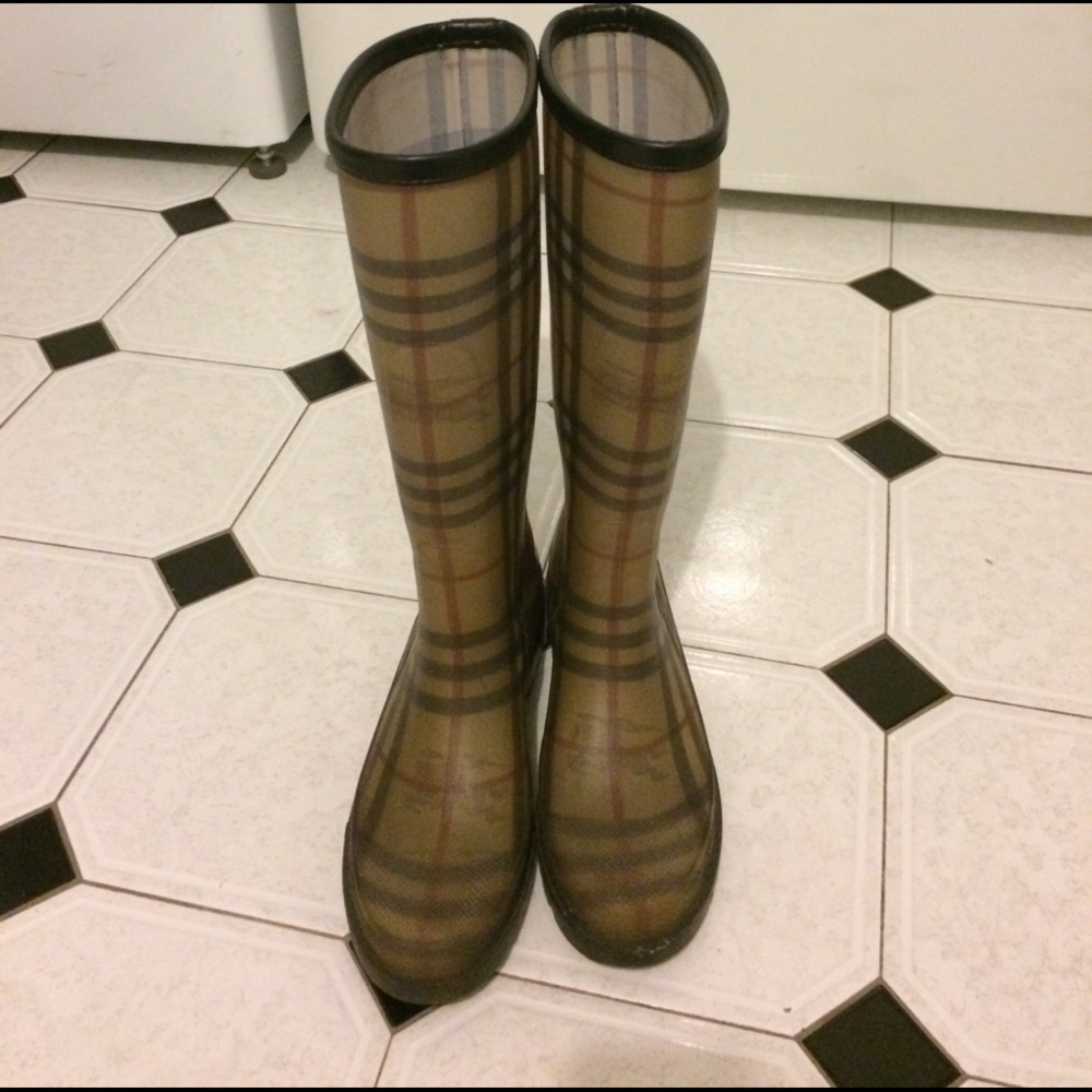 Burberry rain boots