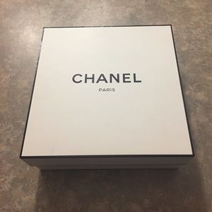 Chanel box
