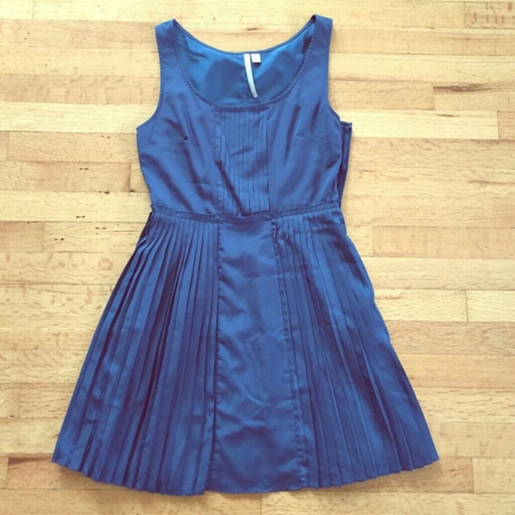 LC Lauren Conrad Dresses & Skirts - [LC] Pretty Pleats Dress