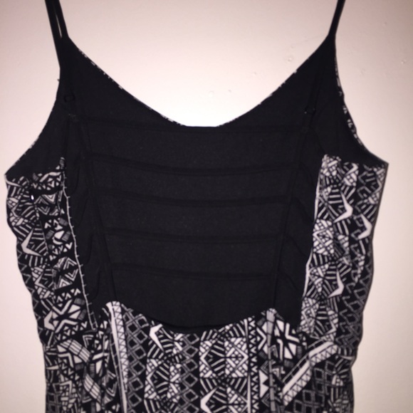 Black Aztec flowy baby doll dress - Picture 4 of 4