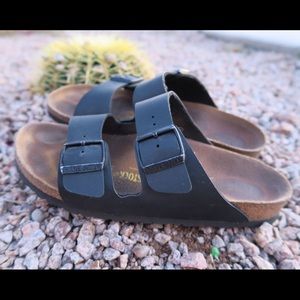 Birkenstocks Arizona Sandal in black