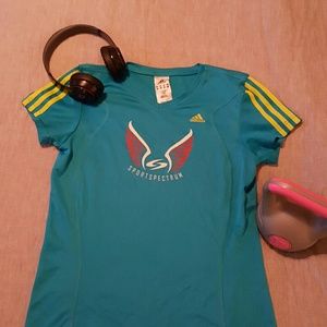 Adidias sports top