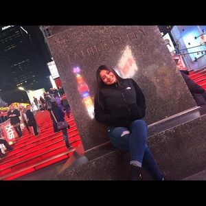 Meet your Posher, Debbie