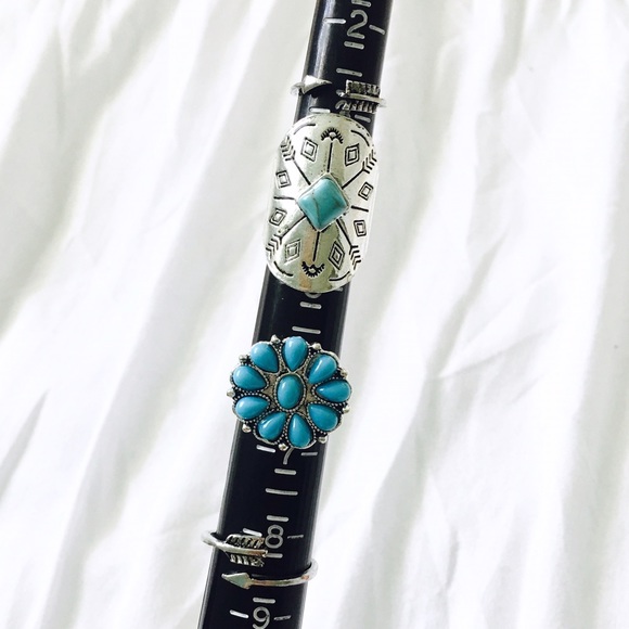 •Palm Desert Eight Piece Ring Set• - Picture 4 of 8