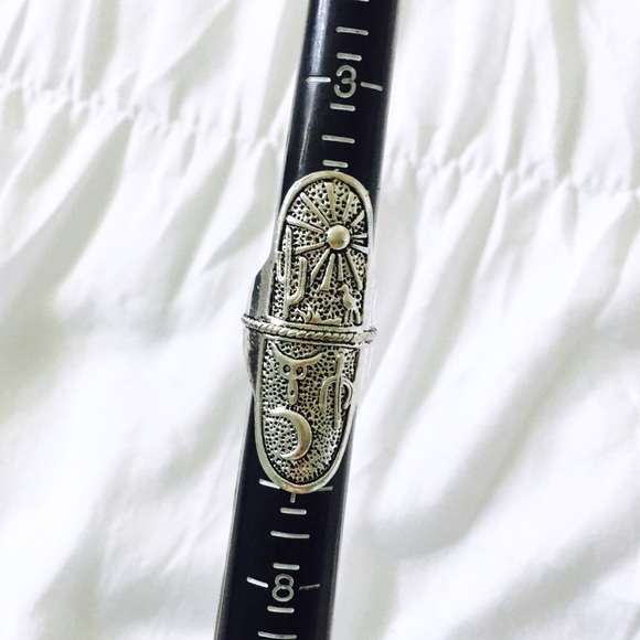 •Palm Desert Eight Piece Ring Set• - Picture 6 of 8