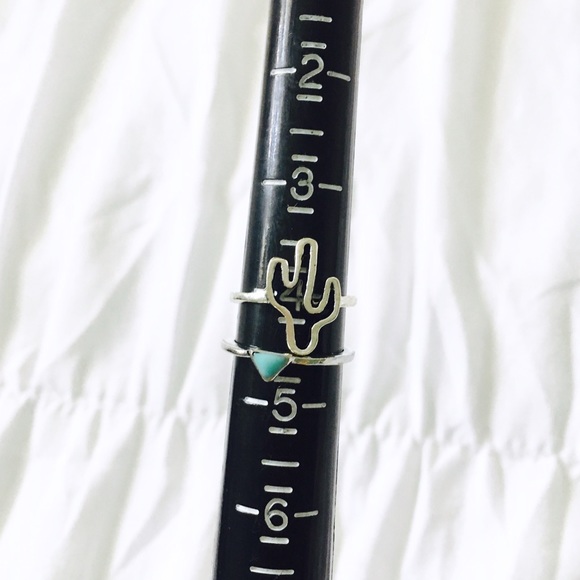 •Palm Desert Eight Piece Ring Set• - Picture 7 of 8