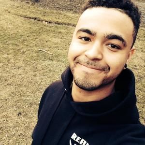 Meet your Posher, Dominic