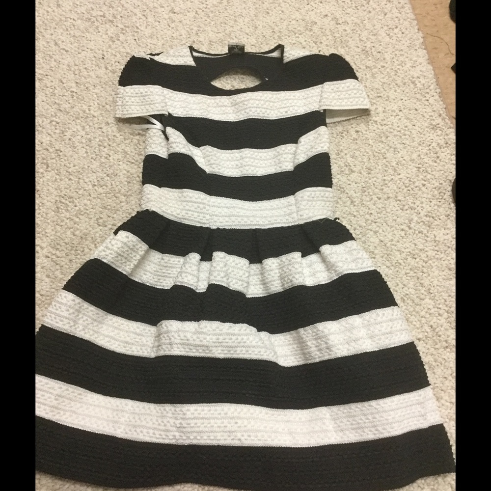 Lf nwot dress