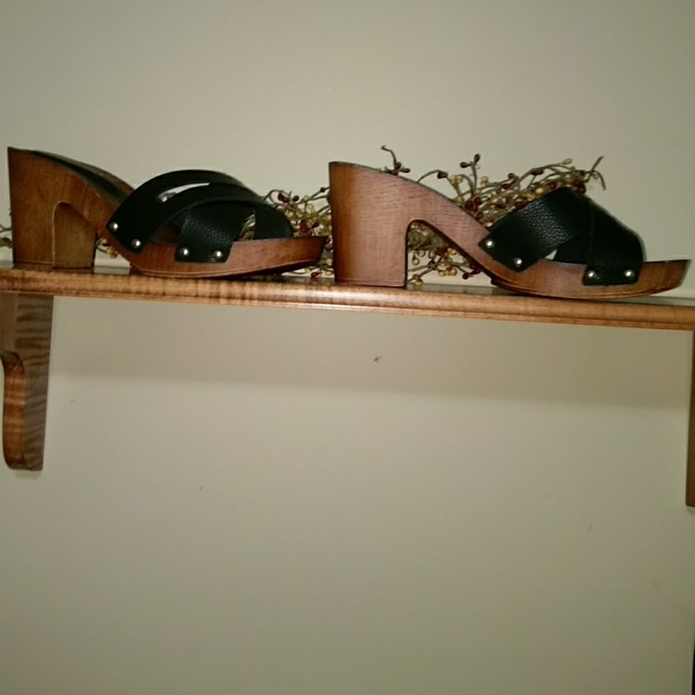 Ladies sandals