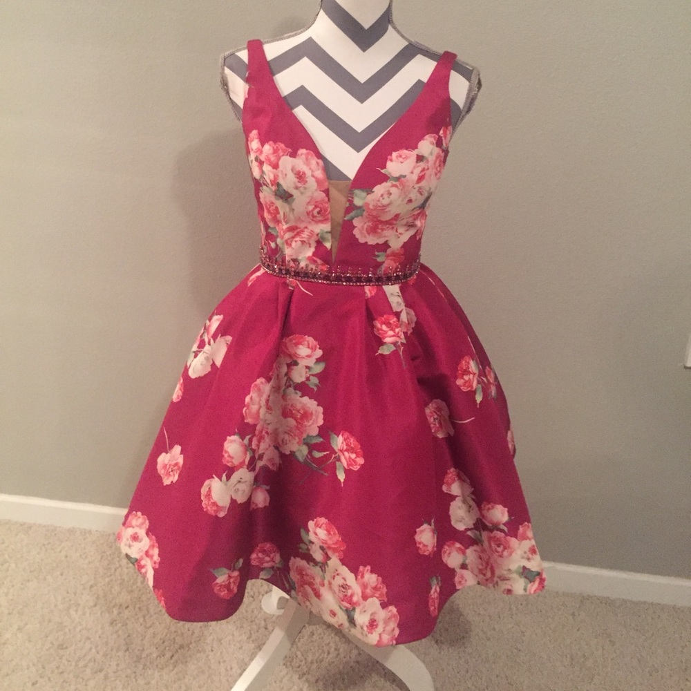 Short V-Neck Print Dress Sherri Hill Dress