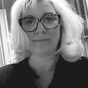 Meet your Posher, Dana