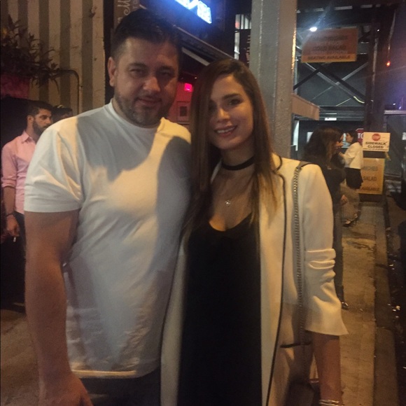 Meet your Posher, Raquel - Picture 3 of 3