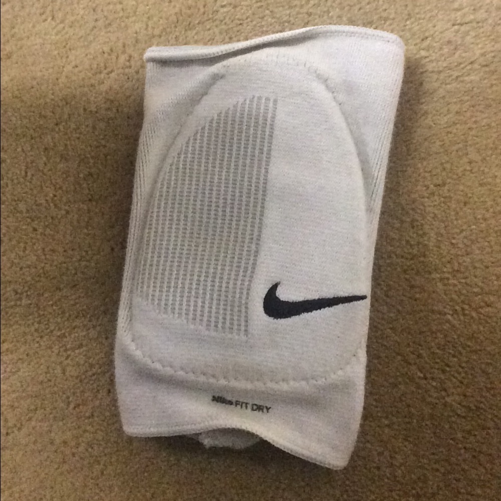 Nike volleyball knee pads.