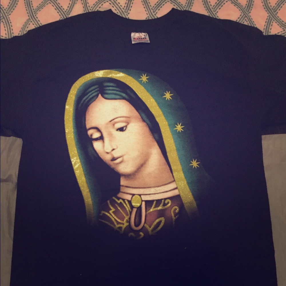 Black T-shirt with Guadalupe's Virgin