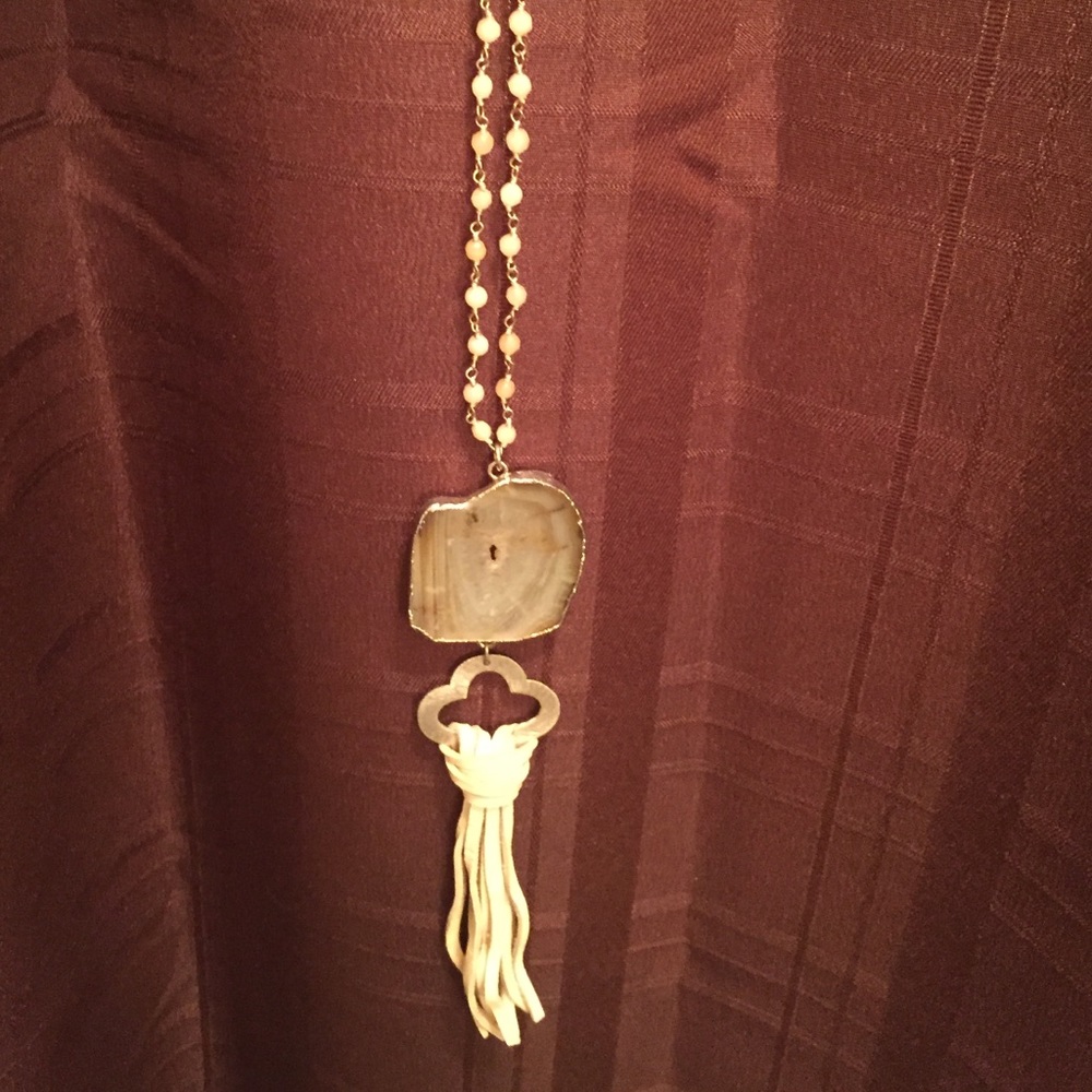 Pendant necklace