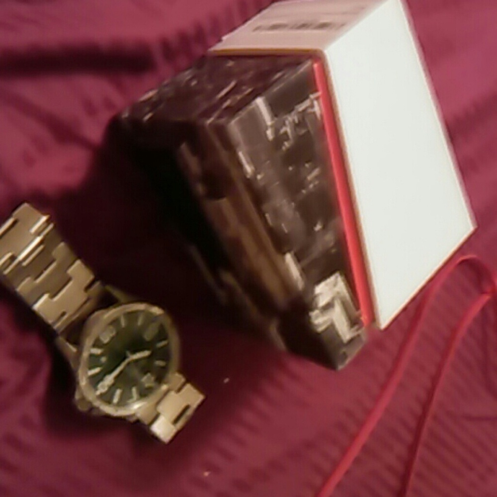 Watch - Picture 2 of 5