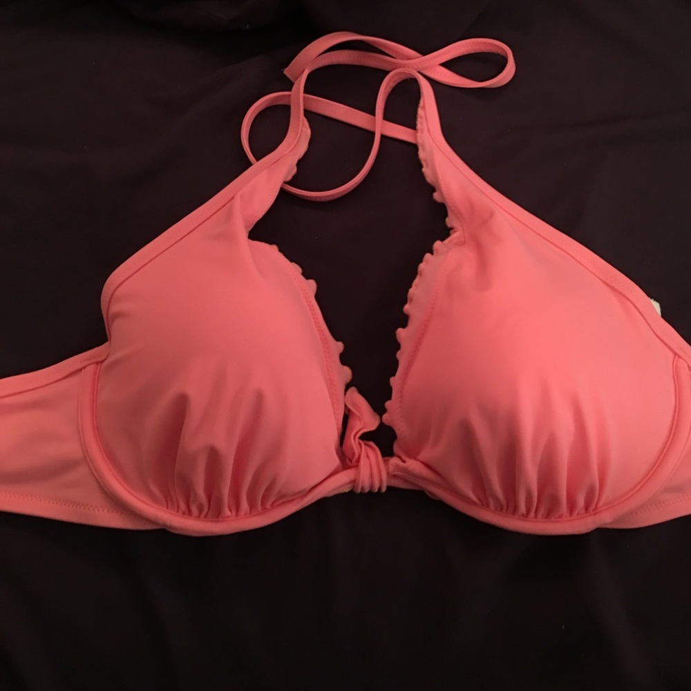 Never worn pinky peach ruffle bikini top