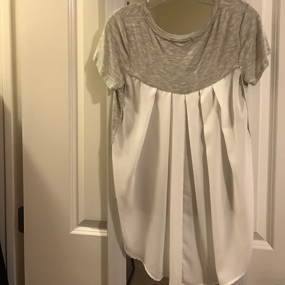 Grey top with white back