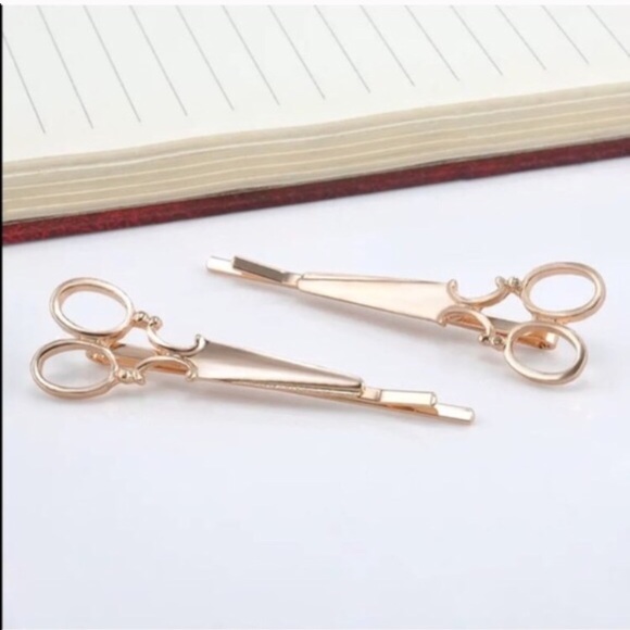 {Set of 2!} Adorable Gold✂️Scissor✂️Hair Clips! - Picture 3 of 4