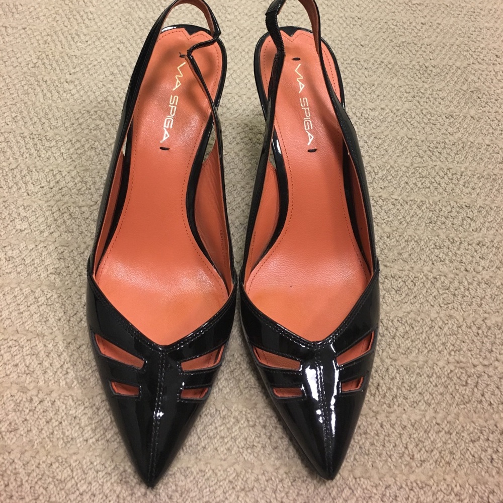 Via Spiga patent leather black sling back heels