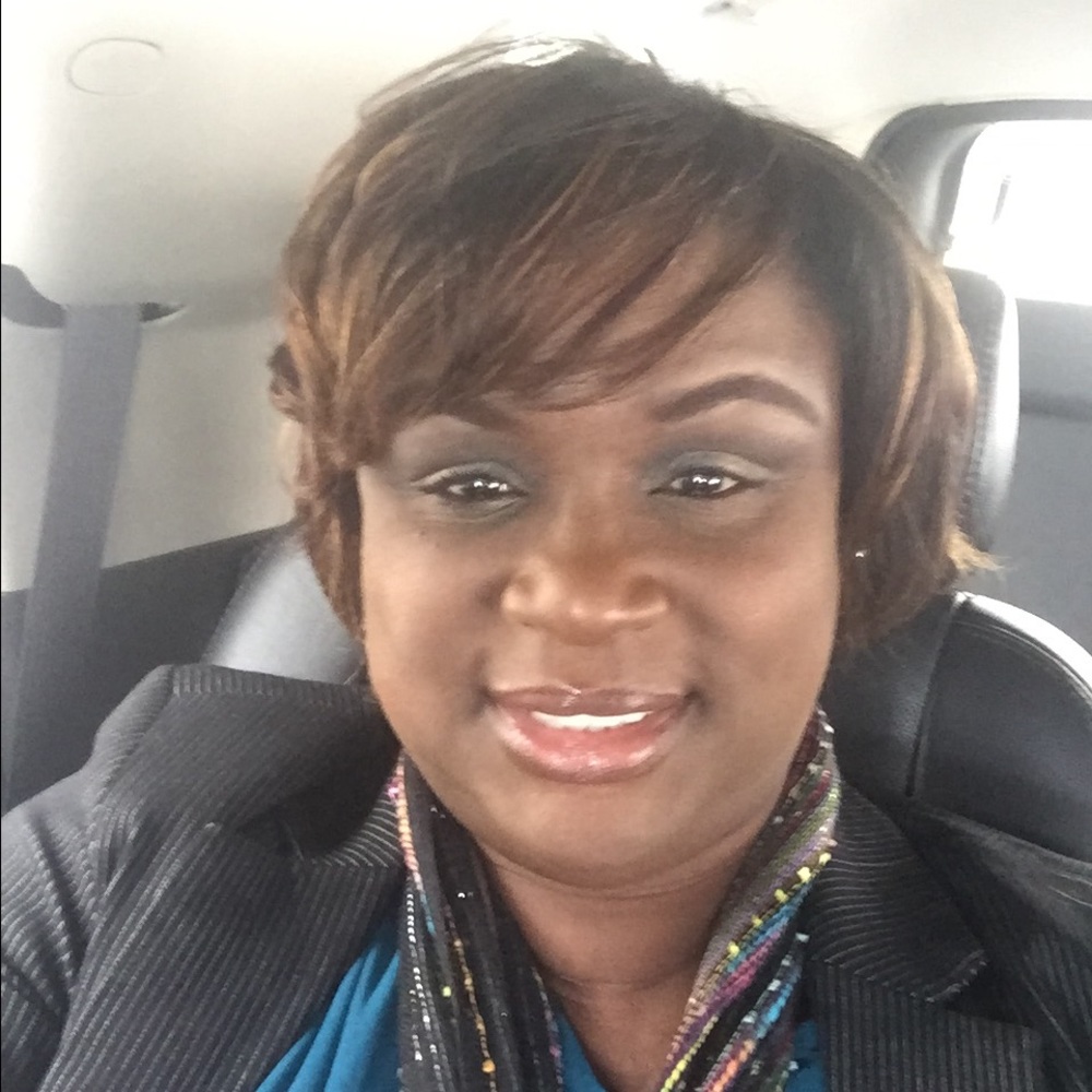 Meet your Posher, Annette
