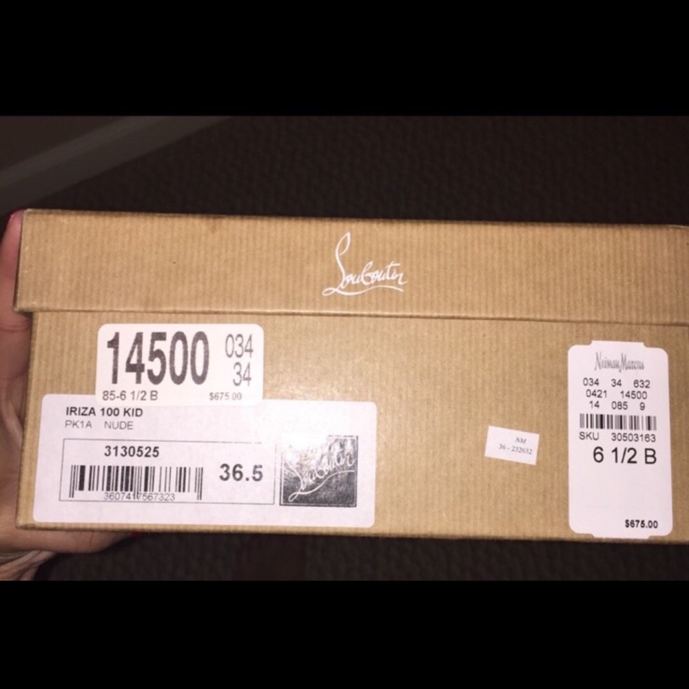 Christian Louboutin - Picture 5 of 5