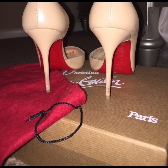 Christian Louboutin - Picture 2 of 5