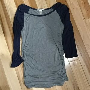 Navy Mid sleeve, grey center shirt