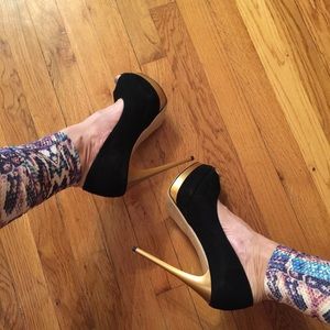 Black heels shoes