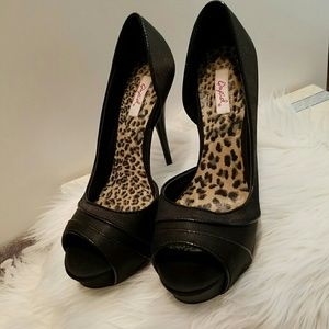 Girls night out heels ?? NWOT