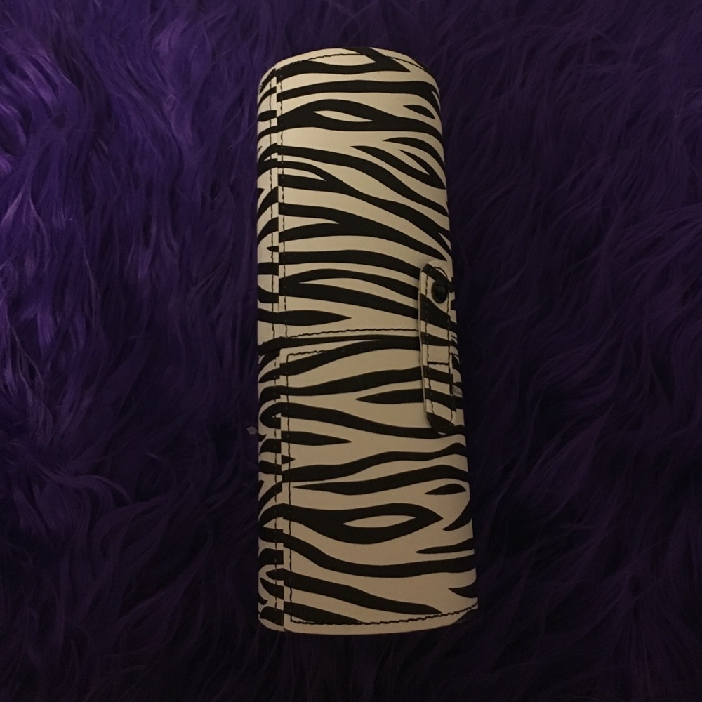 🔴 Travel makeup brush holder