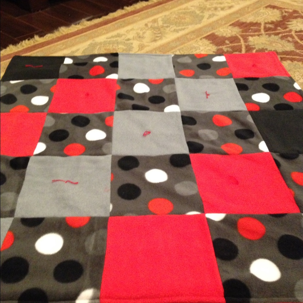 Fleece blanket / throw