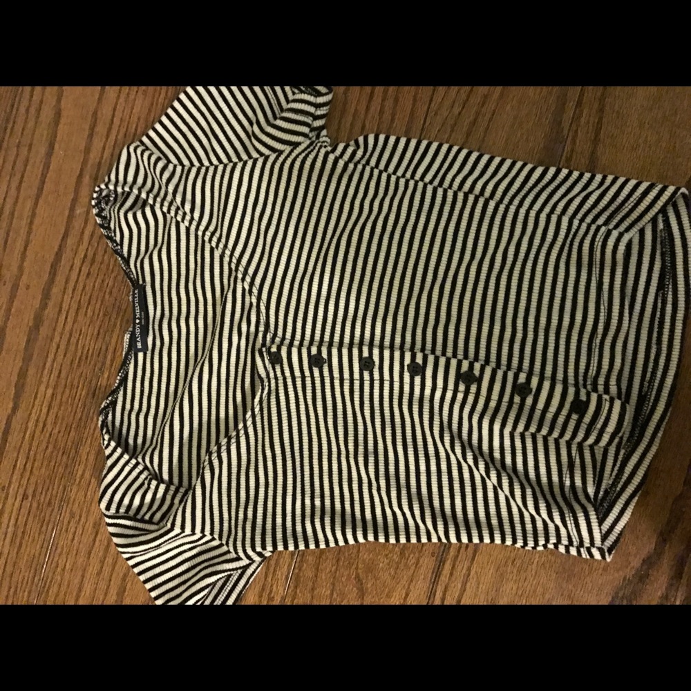 Brandy Melville crop top