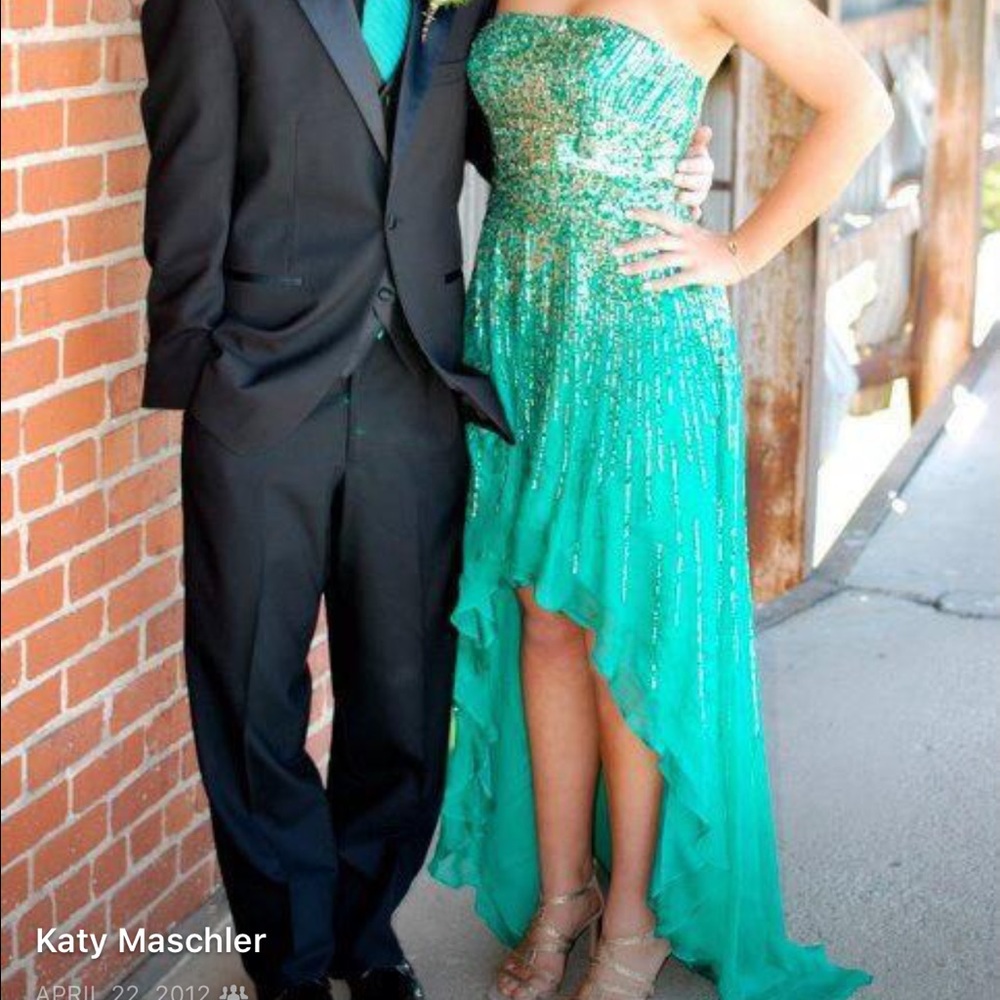 Green Sherri hill prom dress