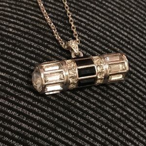 Cute necklace! Bold and blingy!