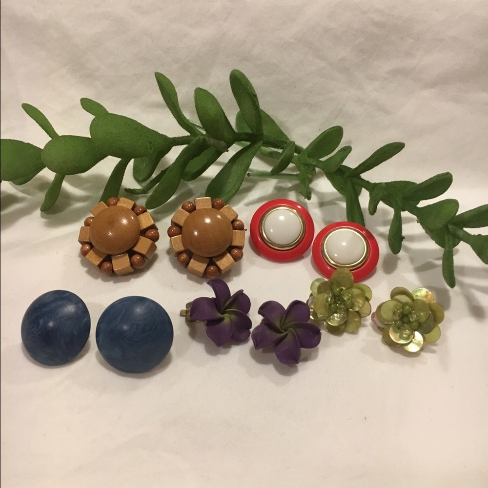 Bundle of 5 Pair Clip On Earrings!