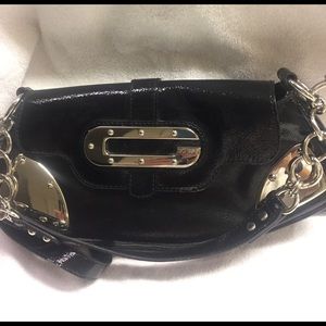 Guess shoulder bag/ crossbody