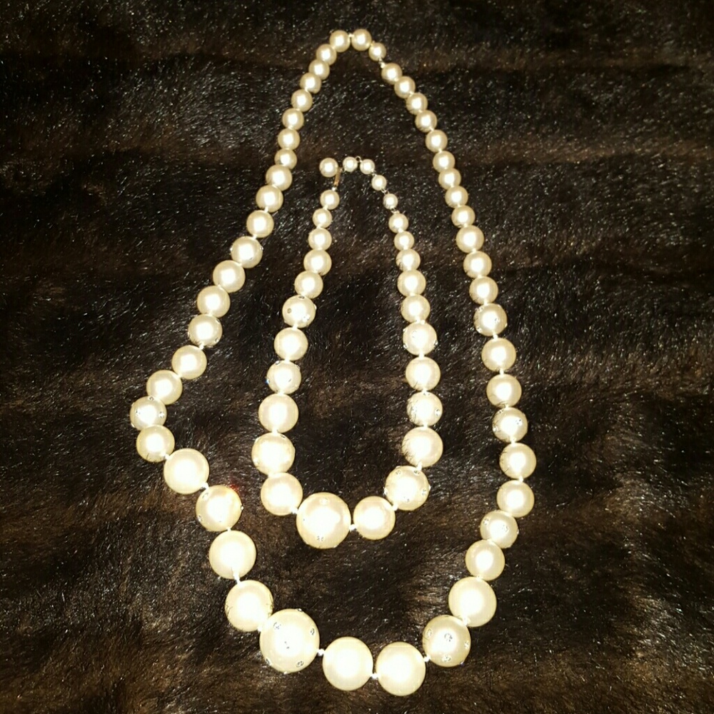 Vintage faux pearl necklace