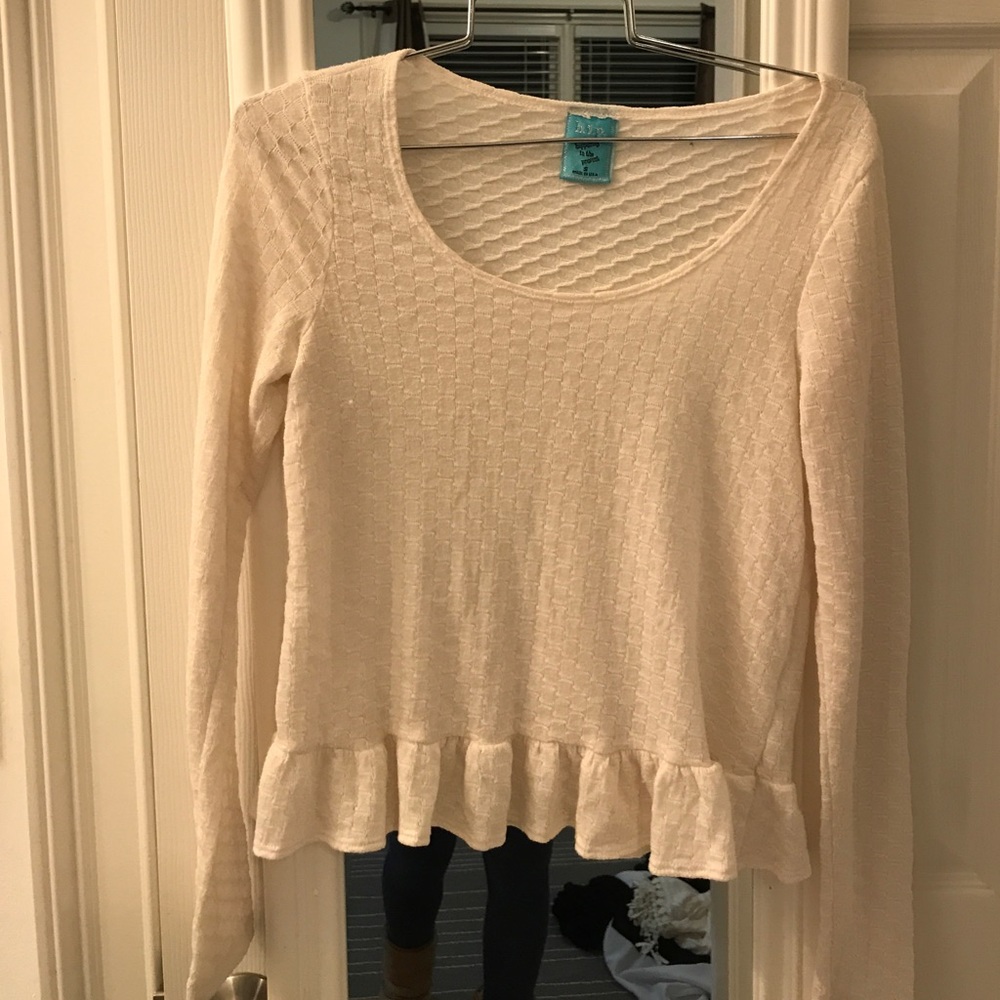 White long sleeve skater top