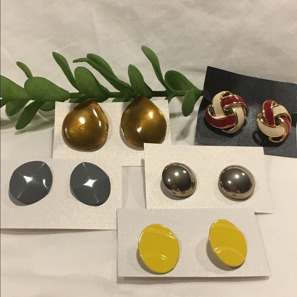 Bundle of 5 Pair Clip On Earrings!