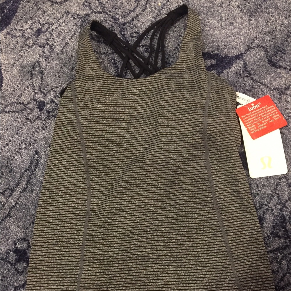 Lululemon tank top size 6