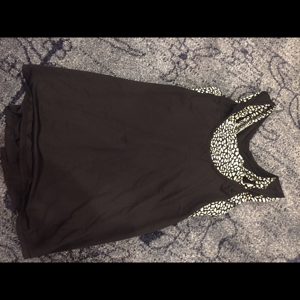 Lululemon tank top size 6