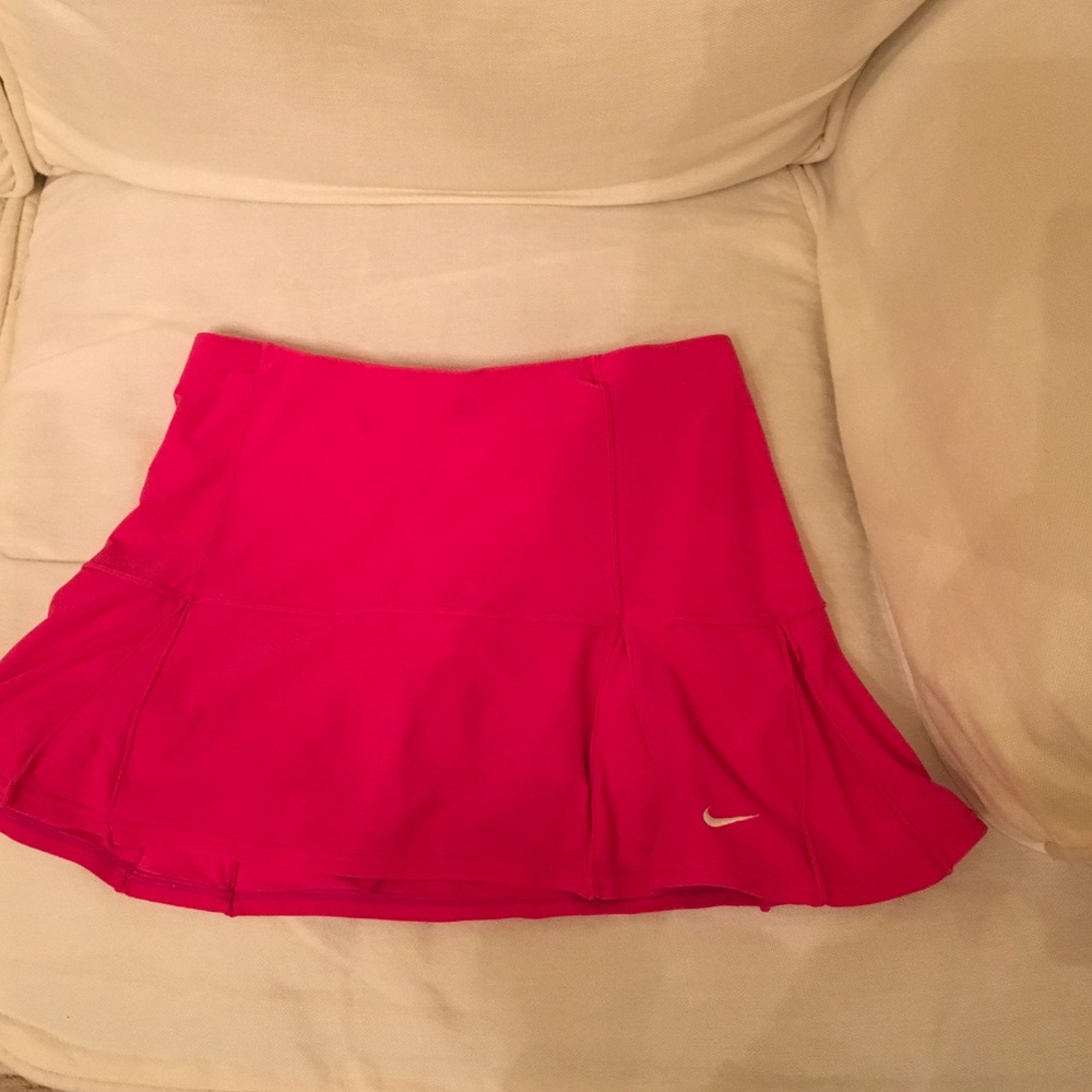 Nike Excellent condition, hot pink athletic skirt