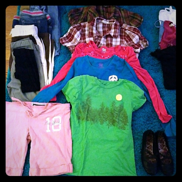 Girls size 14 or XL bundle - Picture 1 of 5