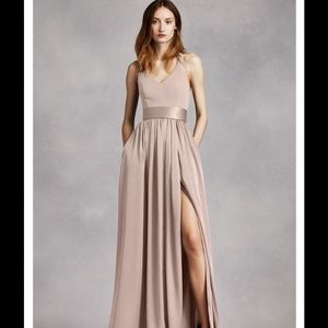 FLASH SALE❗️New✨V Neck Prom Gown/Dress with Sash