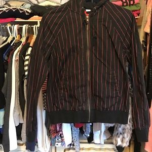 Light weight spring jacket