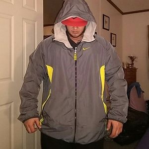 Nike reversible jacket. Water repellent.