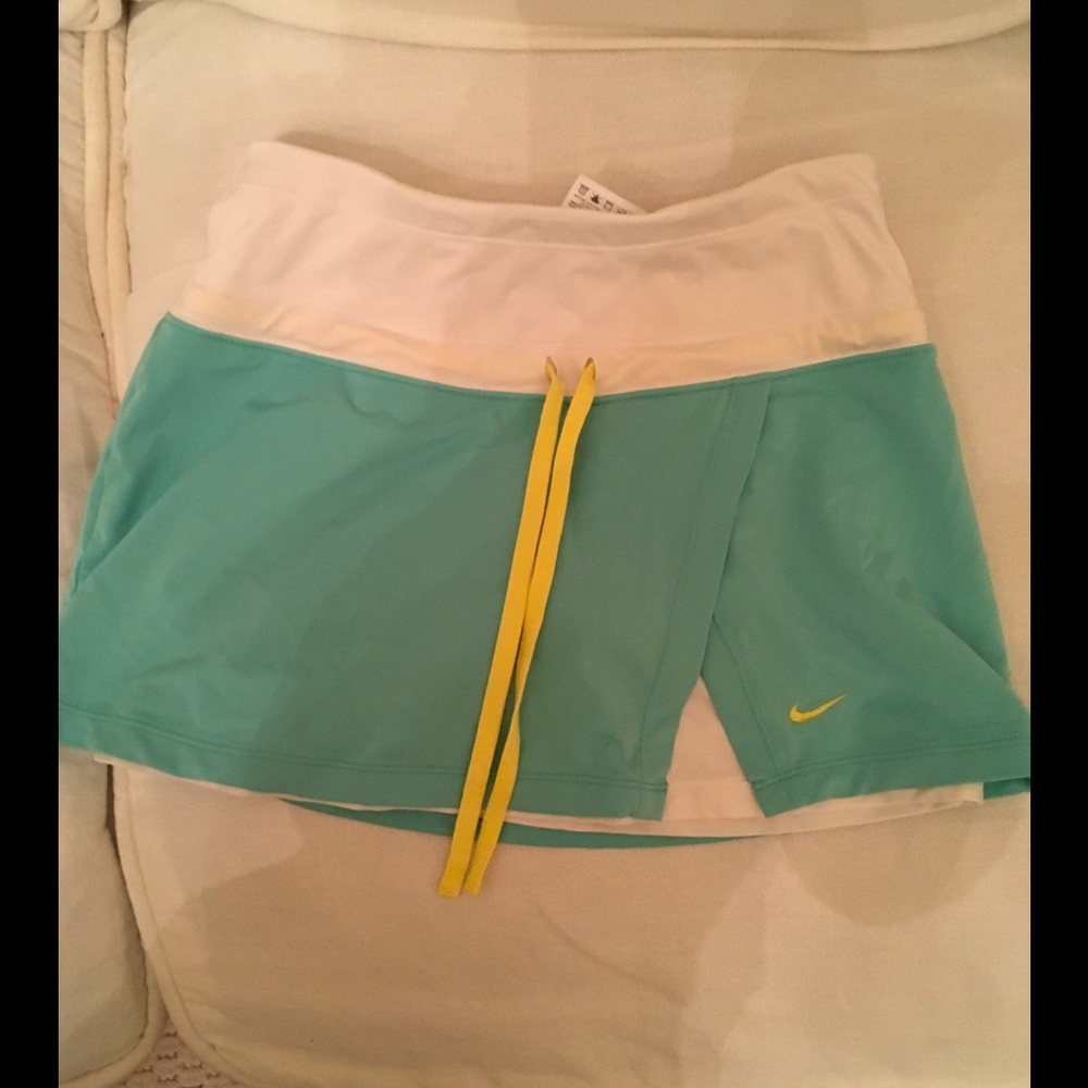 Nike blue and yellow athletic set