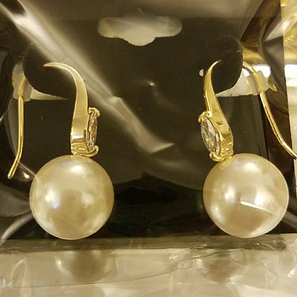 NEW! Large pearls with marquis cubic zirconia 💎